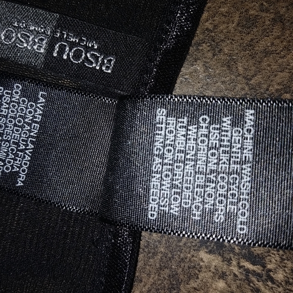 Bisou Bisou XL Black On Black Top Plus - Picture 7 of 7